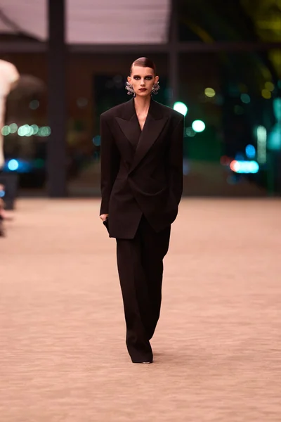 Look 40